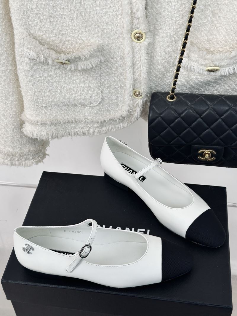 Chanel Low Shoes